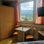 Bed & Breakfast Willa Mona Szklarska Poreba