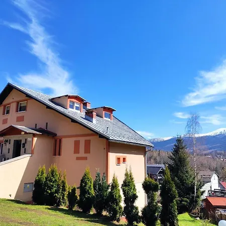 Willa Mona * 斯克拉斯卡波伦巴